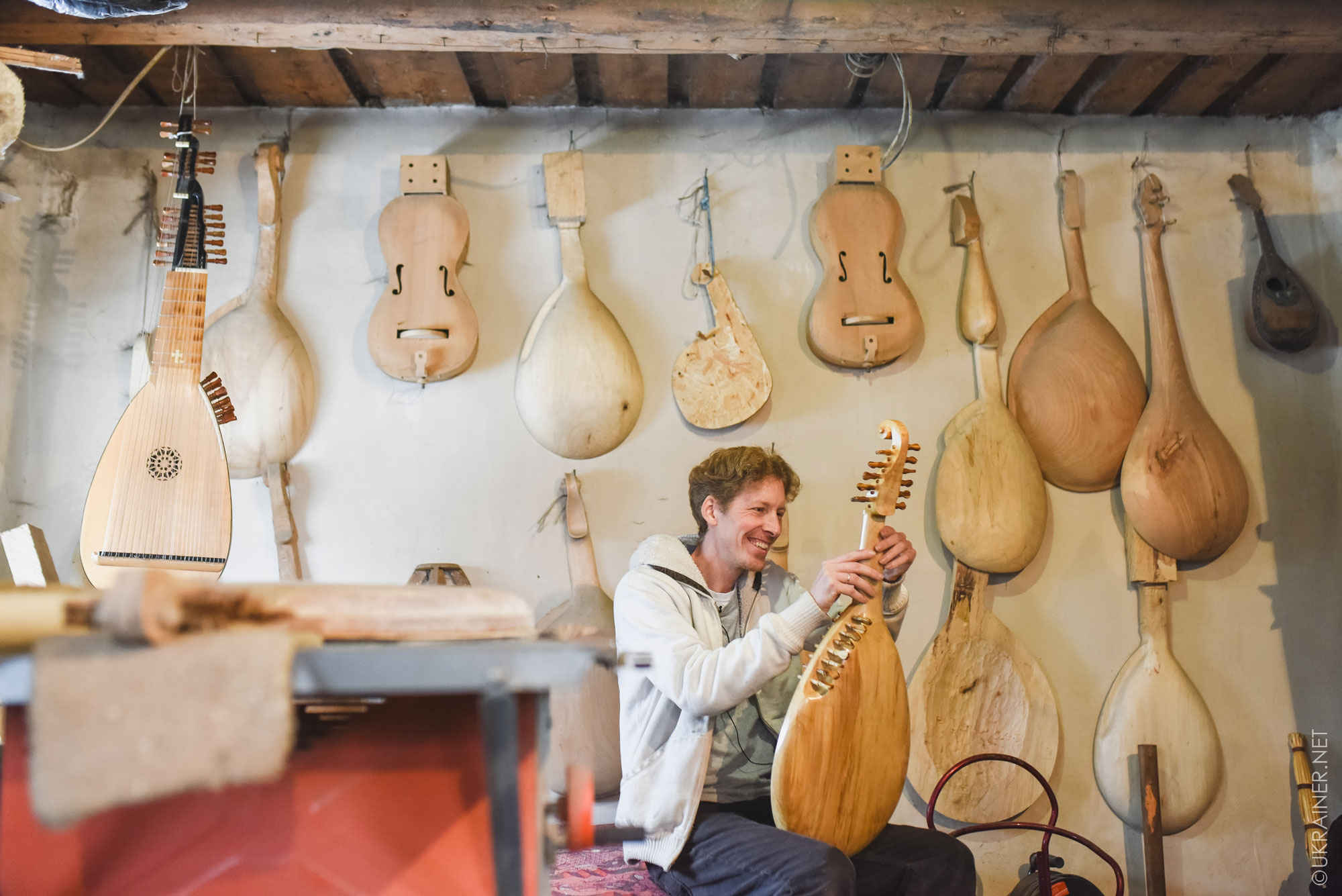 Die Musikwerkstatt von Familie Fedynskyj in Krjatschkiwka