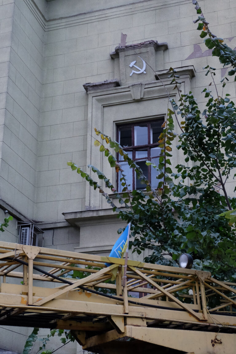 Розшарована реальність. Фотоісторія про коротке повернення в Харків