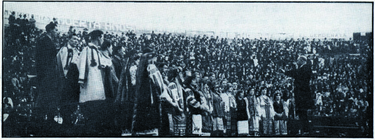 Українські співаки під час концерту в Мехіко-сіті, грудень 1922 року. Джерело: ЦДАВО України