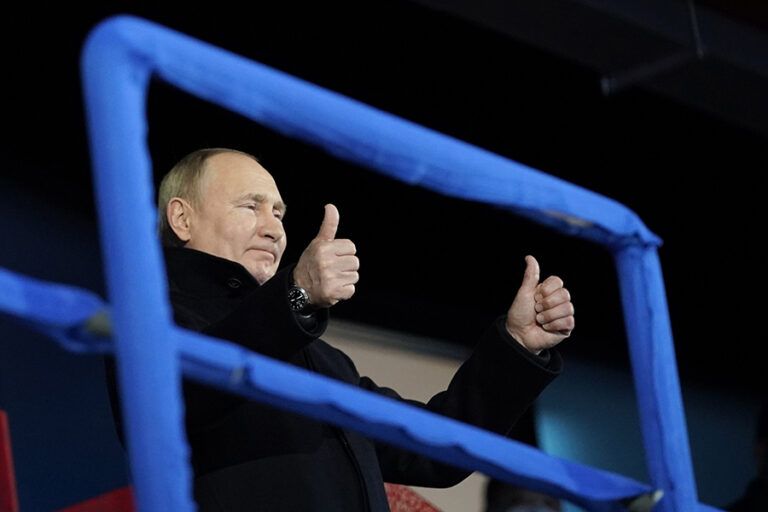 Putin nimmt an der Eröffnungszeremonie der Olympischen Winterspiele in Peking teil, 4. Februar 2022. Foto Sue Ogrocki für AP.