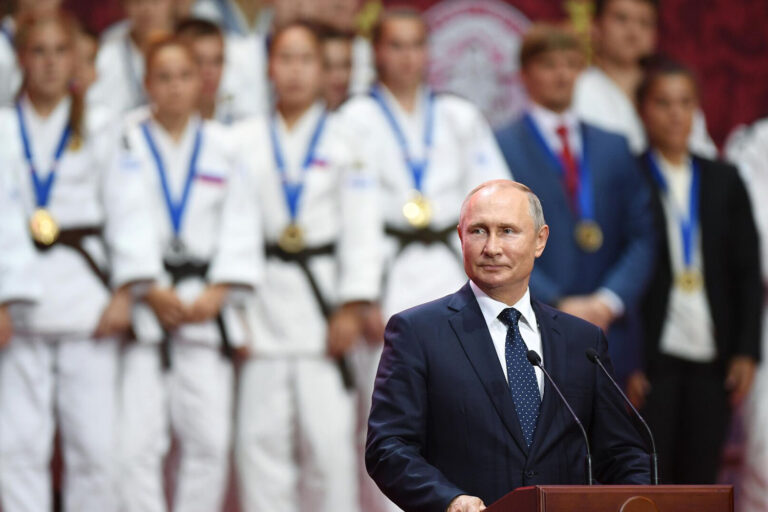 Putin und die Judoka.