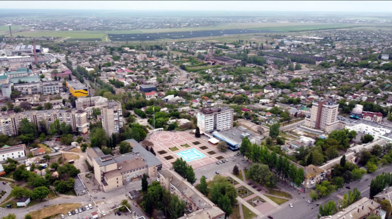 Entering Melitopol. Photo: Wikipedia