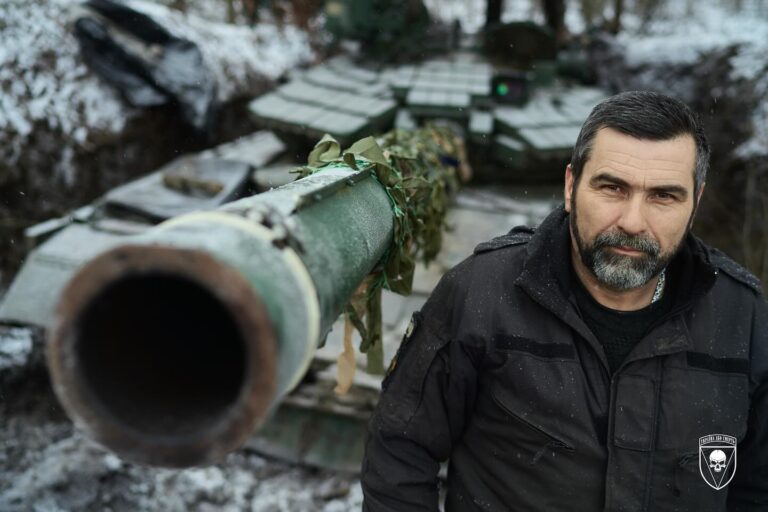Танкіст 72 ОМБр із позивним Старий. Фото: інстаграм-сторінка 72 бригади ім. Чорних запорожців