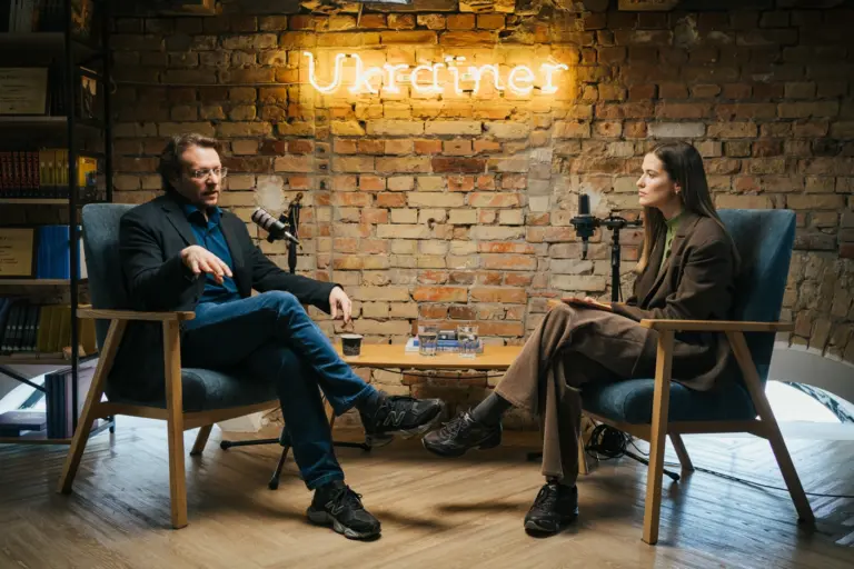 Пітер Померанцев і Юлія Тимошенко. Фото: Христина Кулаковська.