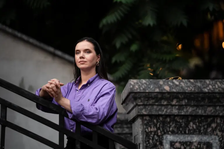 Яніна Соколова під час запису інтерв'ю для Ukraїner. Фото: Артем Галкін.