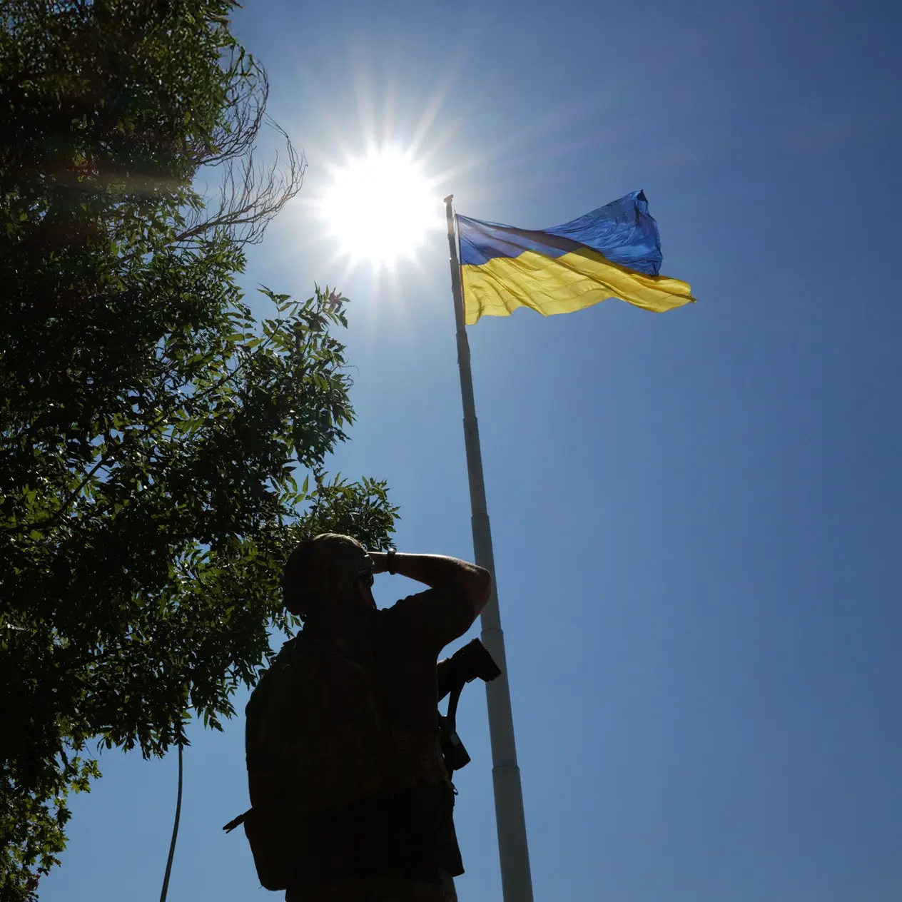 Краматорськ: прапор під обстрілами. Репортаж Мирослава Лаюка, фото В'ячеслава Ратинського.