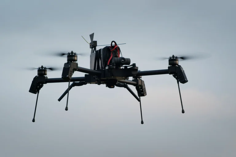 Універсальний коптер-бомбер «Лінза 3.0». Фото: Frontline Robotics.